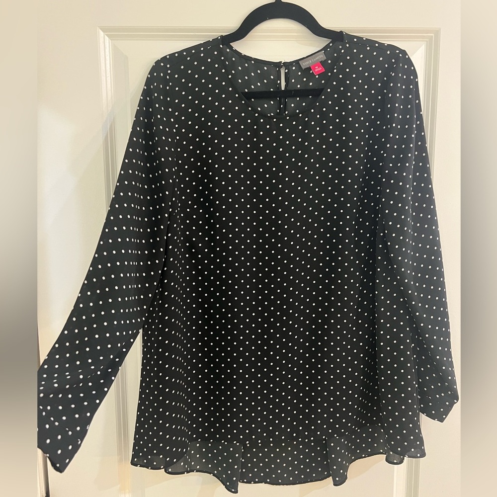 Medium Vince Camino black white polka dot blouse